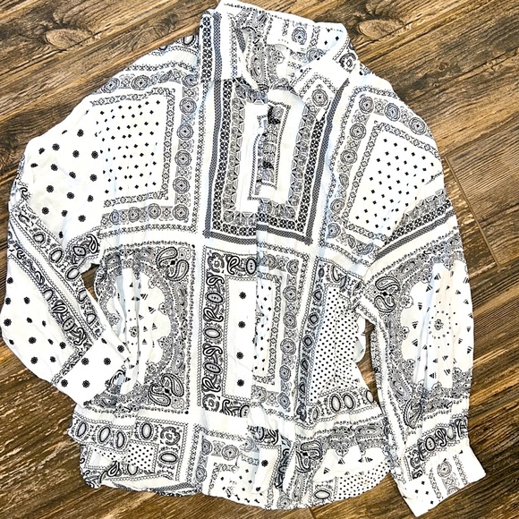 Lush Tops - Lush Sz L Geometric Print Long Sleeve Collar Button Down Blouse